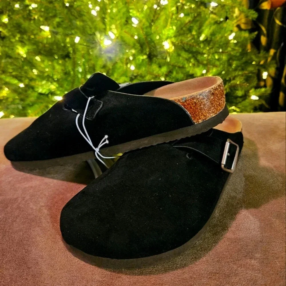 Universal Thread all black suede women's Clogs - Picture 1 of 8